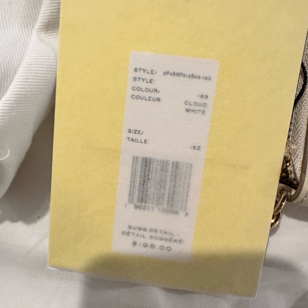 Marc Jacobs Ivory Wallet - Picture 2 of 5